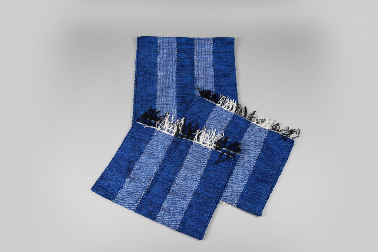 Kit 3 Tapetes Artesanais em Malha Azul Escuro