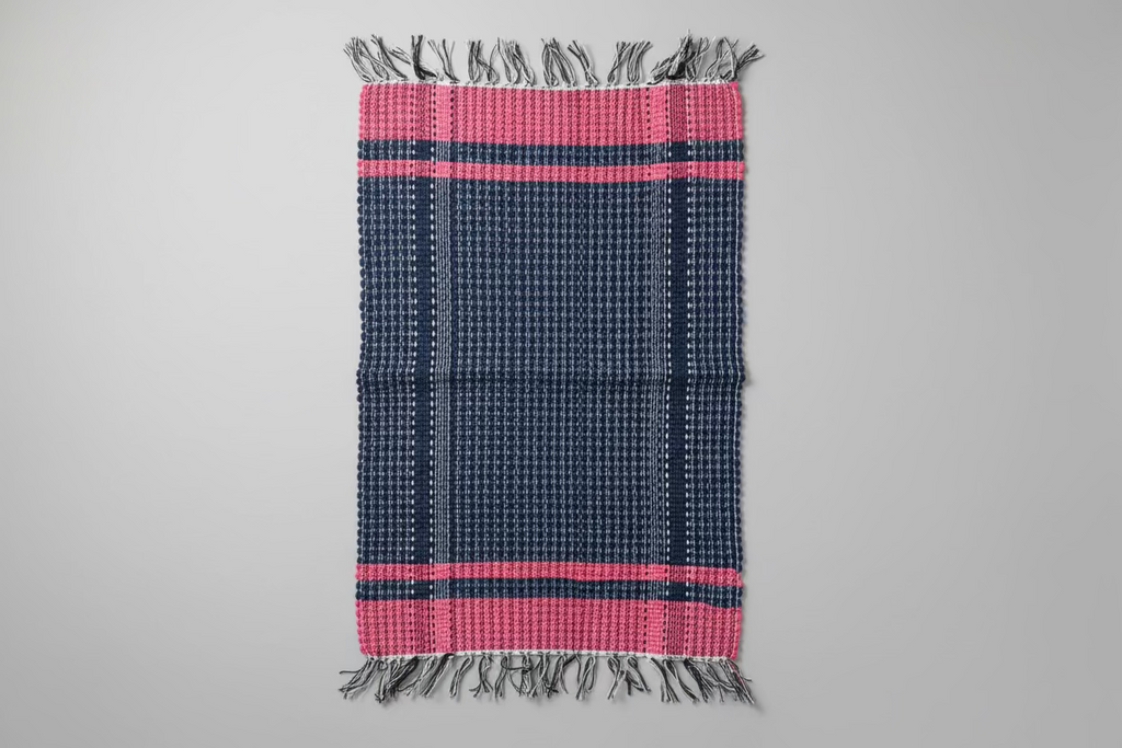 Tapete Artesanal em Malha Azul e Rosa